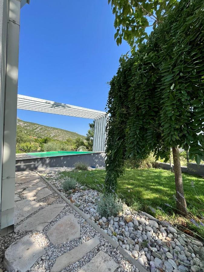 Villa Mona ,Heated Swimming Pool Mostar Bagian luar foto