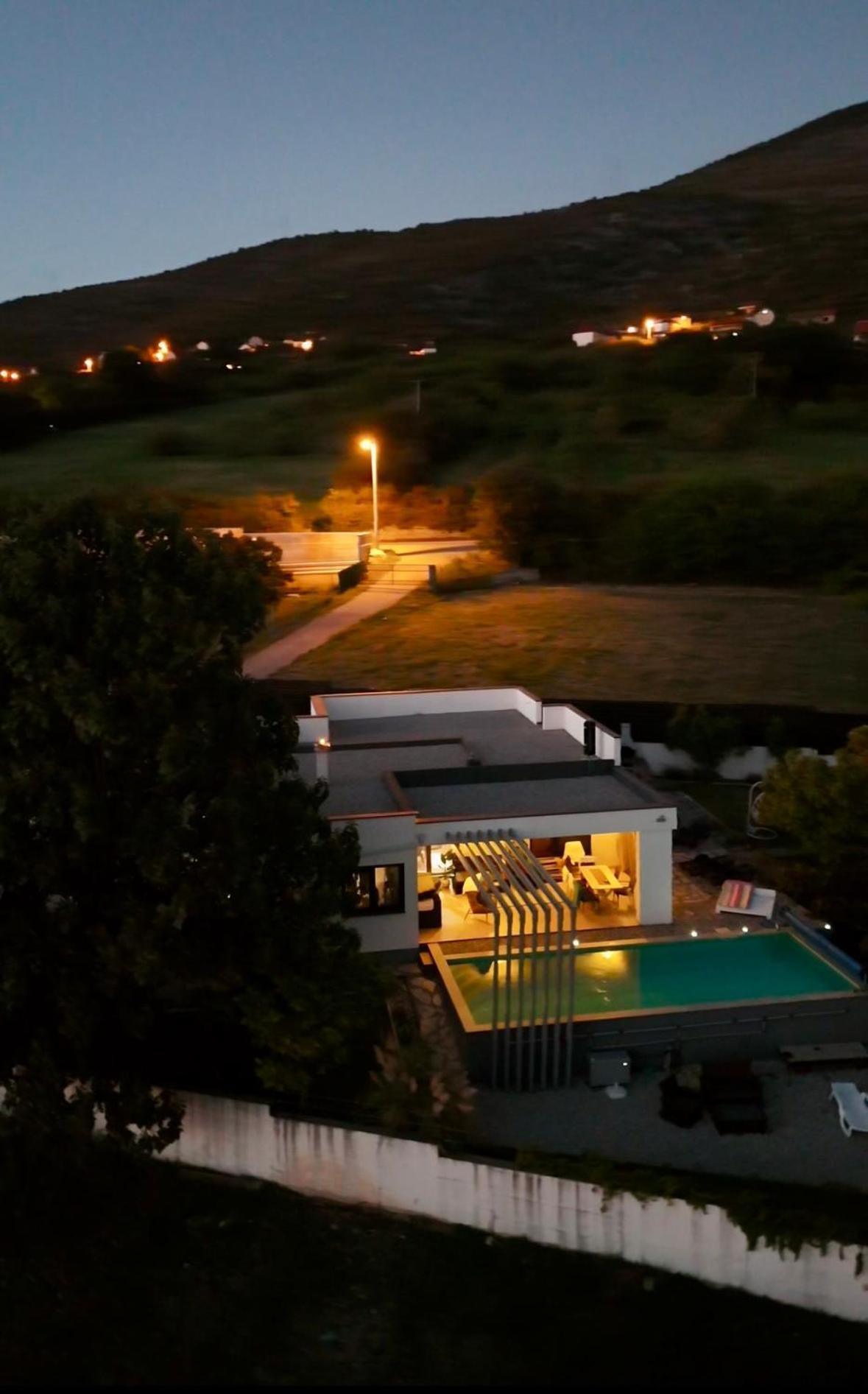 Villa Mona ,Heated Swimming Pool Mostar Bagian luar foto